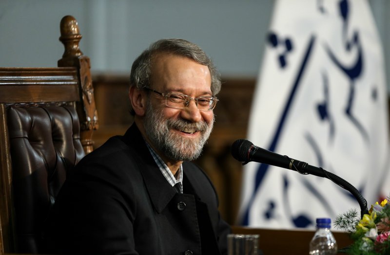 تاکید لاریجانی به بررسی وضعیت مسکن خانواده شهدا در قم